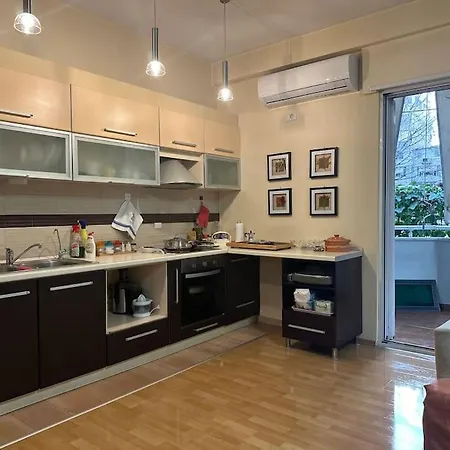Apartment Spacious Near Park Tirana