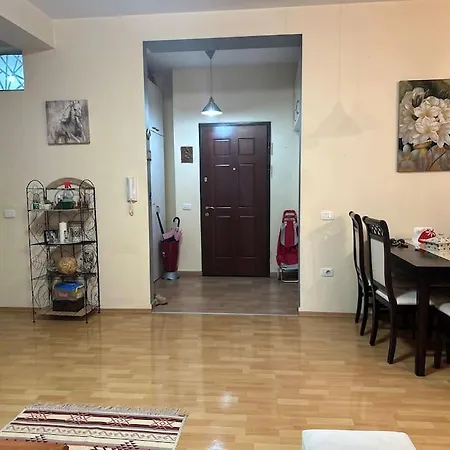 Spacious Near Park Tirana